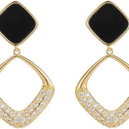 Square-shaped black and gold color combination, featuring an elegant pair of earrings CH0065