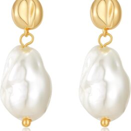 Irregular natural pearl earrings V10030
