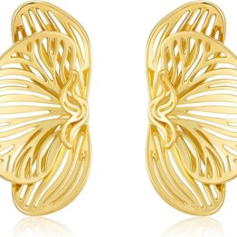 Gold engraved symmetrical ear studs in three dimensions T10023